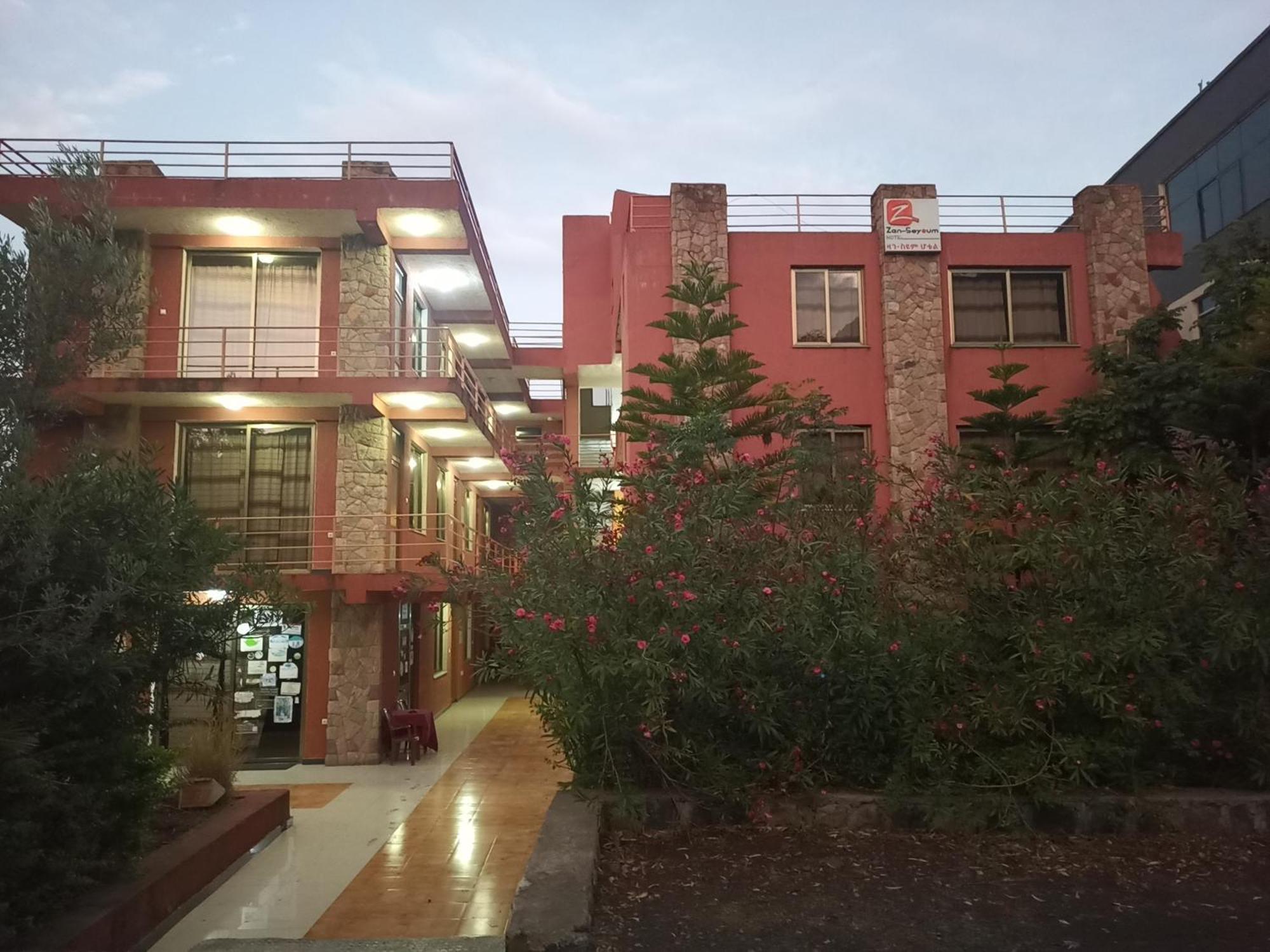 Zan-Seyoum Hotel - Lalībela Esterno foto